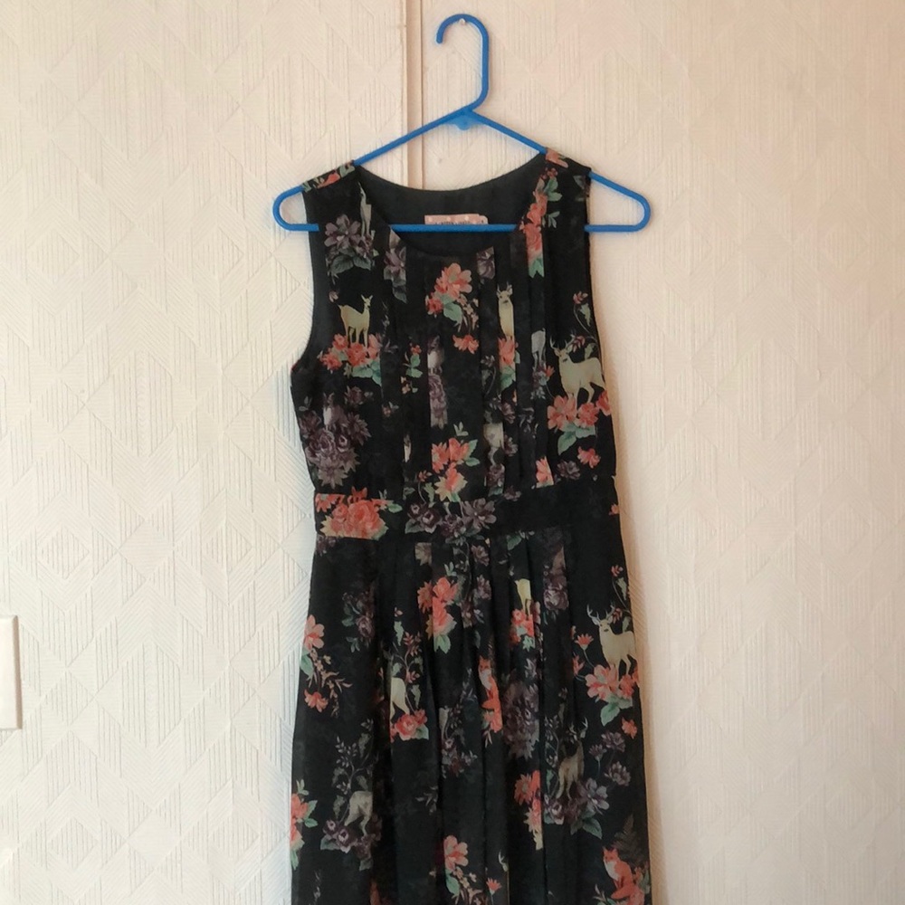 Super cute dress! Perfect for spring weddings!